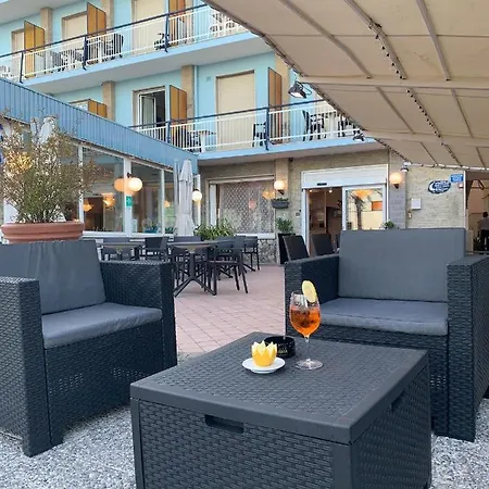 Отель Svizzera 3*