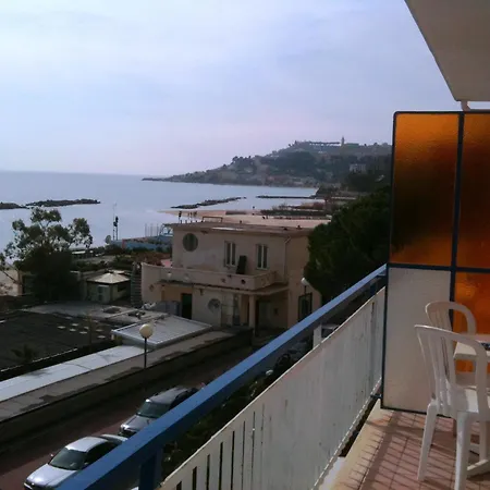 فندق Svizzera 3*